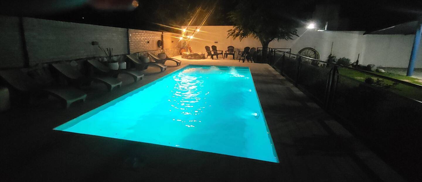 Piscina de noche